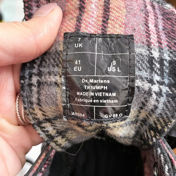 Dr. Martens Grey Leather Triumph Tall Lace Up Fold Over Boot Pink Plaid Size 9 - Picture 10 of 10